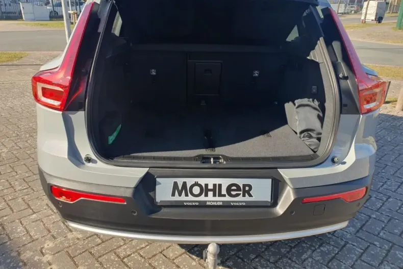 Volvo XC40 din 2023 cu 16.245 km - oferta VOL110135 - foto 13