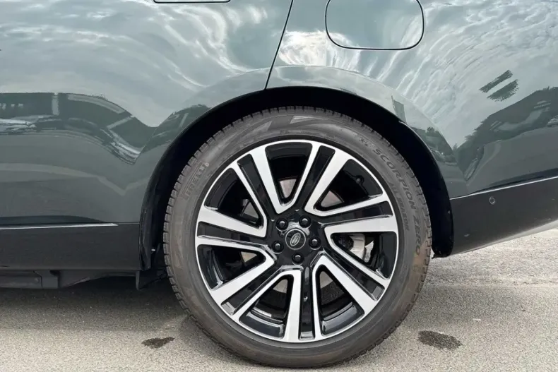 Land Rover Range Rover din 2024 cu 4.900 km - oferta LAN110136 - foto 9