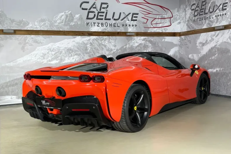 Ferrari SF90 din 2023 cu 12.000 km - oferta FER110140 - foto 4