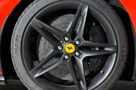 Ferrari SF90 din 2023 cu 12.000 km - oferta FER110140 - foto 8