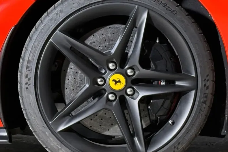 Ferrari SF90 din 2023 cu 12.000 km - oferta FER110140 - foto 8