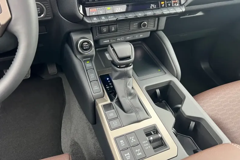 Toyota Land Cruiser din 2024 cu 25 km - oferta TOY110147 - foto 11