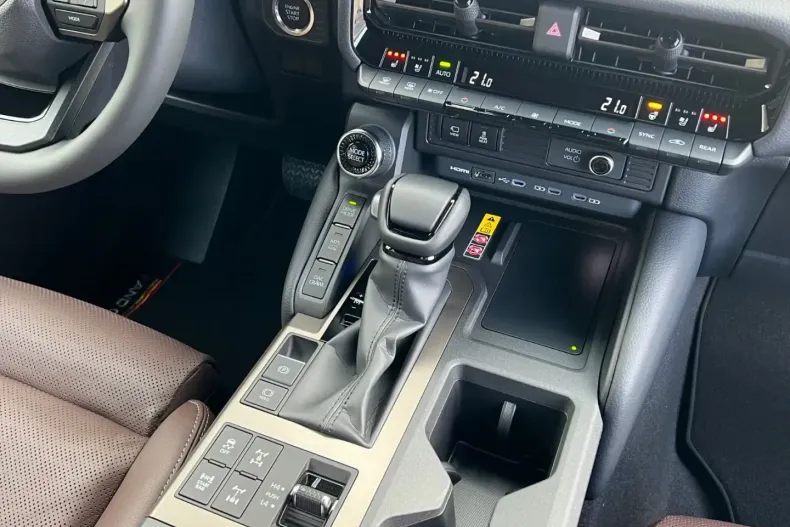 Toyota Land Cruiser din 2024 cu 25 km - oferta TOY110147 - foto 27