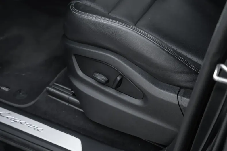 Porsche Cayenne din 2021 cu 145.593 km - oferta POR110151 - foto 24