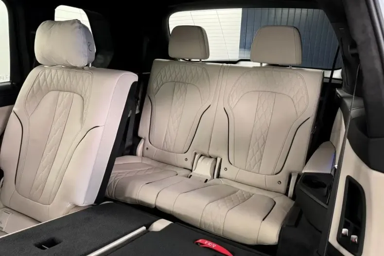 BMW X7 M60 din 2025 cu 5.500 km - oferta BMW110153 - foto 9