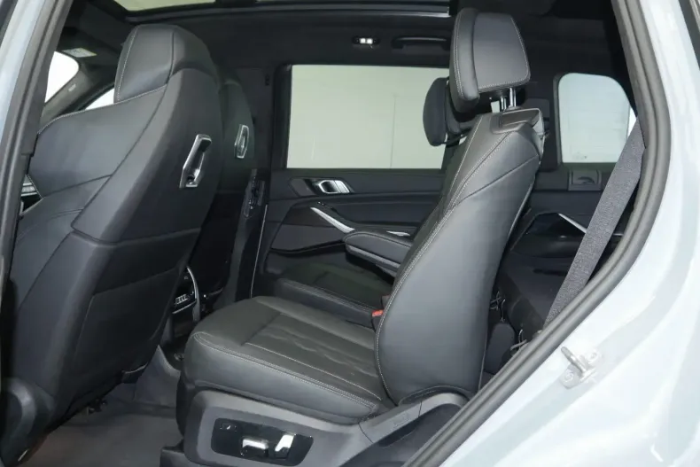 BMW X7 din 2024 cu 21.662 km - oferta BMW110155 - foto 13