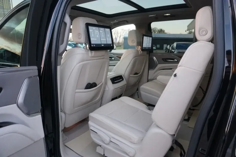 Cadillac Escalade din 2022 cu 16.300 km - oferta CAD110161 - foto 16