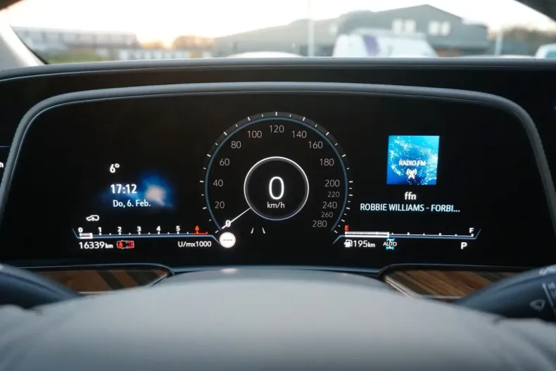 Cadillac Escalade din 2022 cu 16.300 km - oferta CAD110161 - foto 21