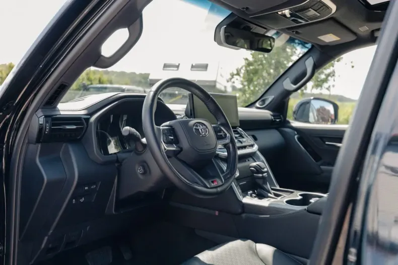 Toyota Land Cruiser din 2023 cu 25.000 km - oferta TOY110167 - foto 8