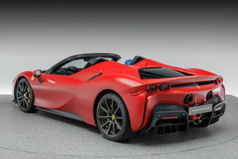 Ferrari SF90 din 2023 cu 8.800 km - oferta FER110177 - foto 2