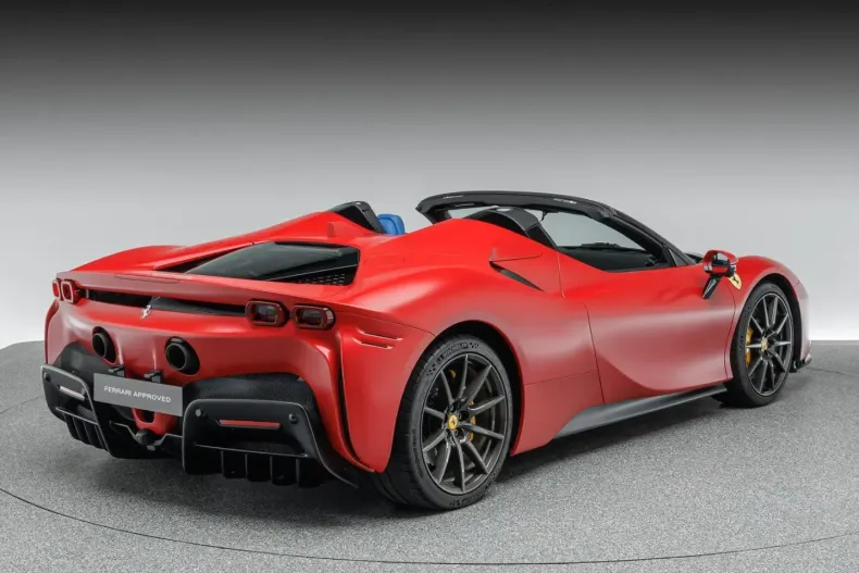 Ferrari SF90 din 2023 cu 8.800 km - oferta FER110177 - foto 5