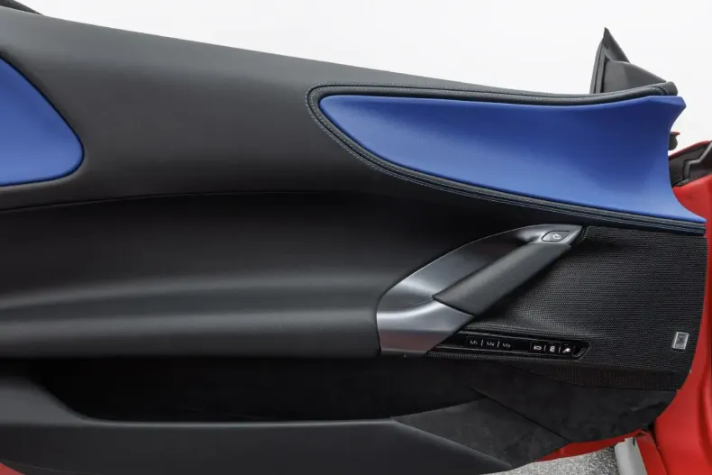 Ferrari SF90 din 2023 cu 8.800 km - oferta FER110177 - foto 21