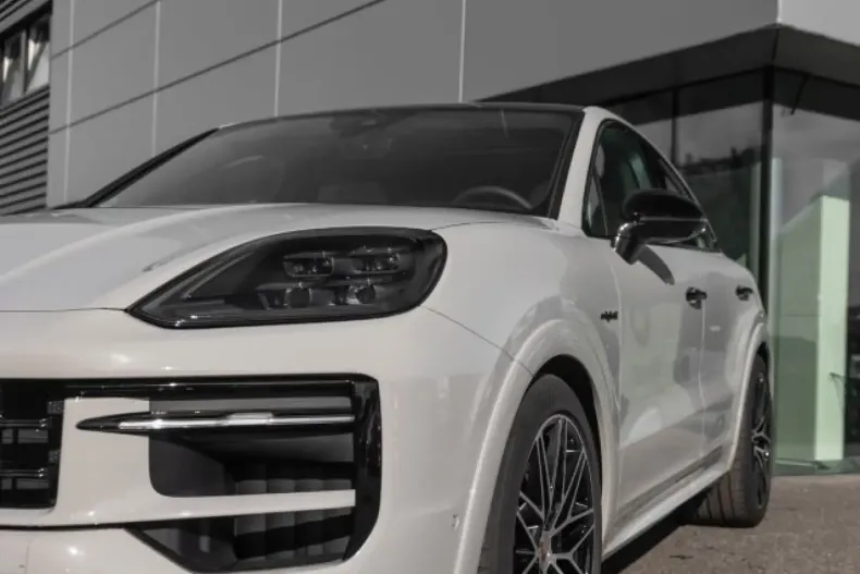 Porsche Cayenne din 2025 cu 9.900 km - oferta POR110181 - foto 14