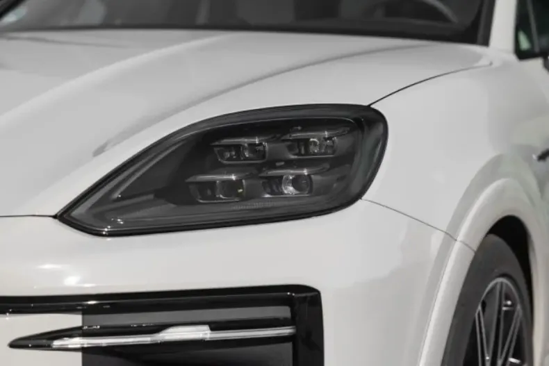 Porsche Cayenne din 2025 cu 9.900 km - oferta POR110181 - foto 17