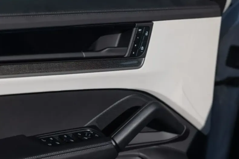 Porsche Cayenne din 2025 cu 9.900 km - oferta POR110181 - foto 18