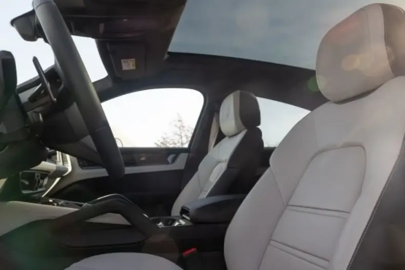 Porsche Cayenne din 2025 cu 9.900 km - oferta POR110181 - foto 21