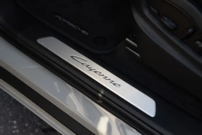 Porsche Cayenne din 2025 cu 9.900 km - oferta POR110181 - foto 23