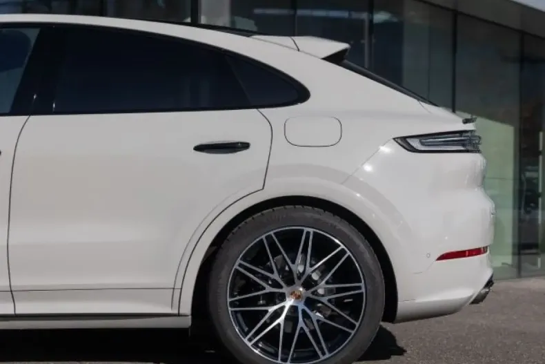 Porsche Cayenne din 2025 cu 9.900 km - oferta POR110181 - foto 26