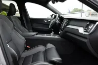 Volvo XC60 din 2023 cu 17.789 km - oferta VOL110183 - foto 3