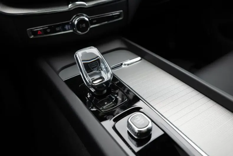 Volvo XC60 din 2023 cu 17.789 km - oferta VOL110183 - foto 16