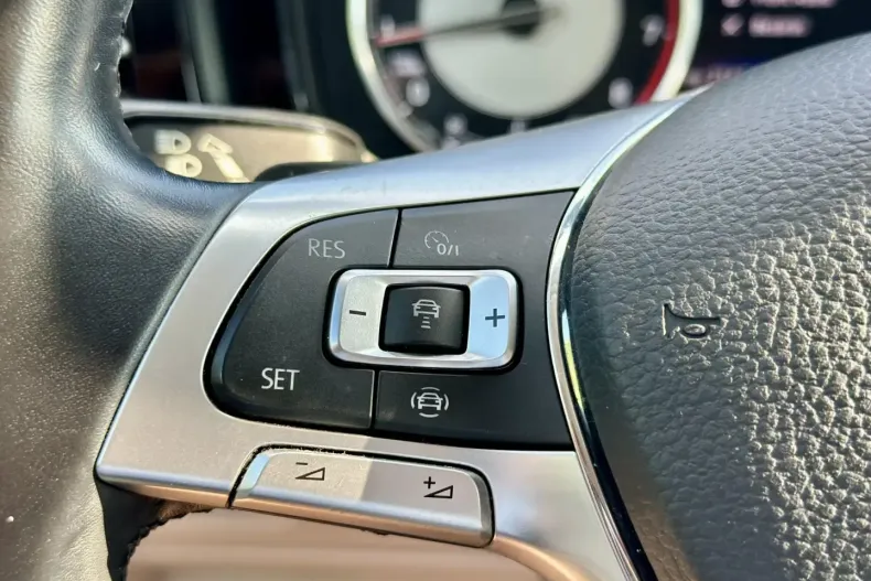 Volkswagen Touareg din 2020 cu 102.960 km - oferta VOL110190 - foto 13