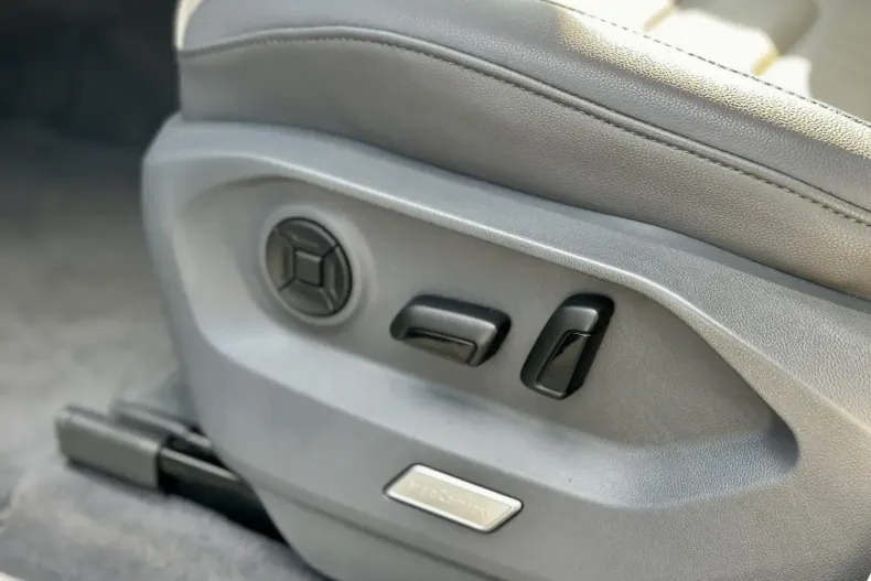 Volkswagen Touareg din 2020 cu 102.960 km - oferta VOL110190 - foto 17