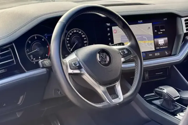 Volkswagen Touareg din 2020 cu 57.980 km - oferta VOL110191 - foto 22