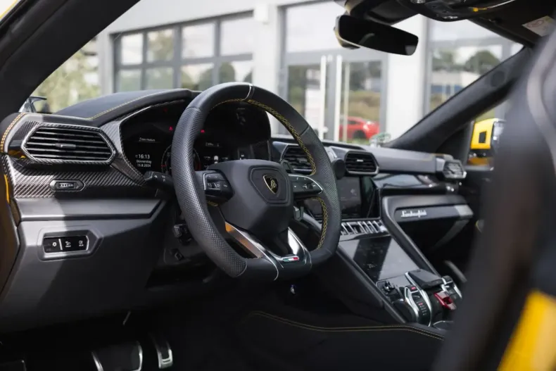 Lamborghini Urus din 2023 cu 32.600 km - oferta LAM110192 - foto 5