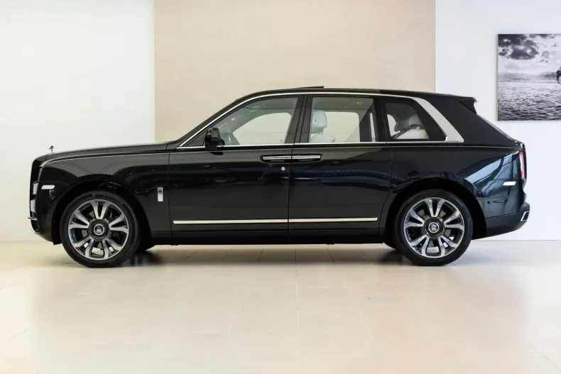 Rolls-Royce Cullinan din 2023 cu 38.915 km - oferta ROL110193 - foto 6