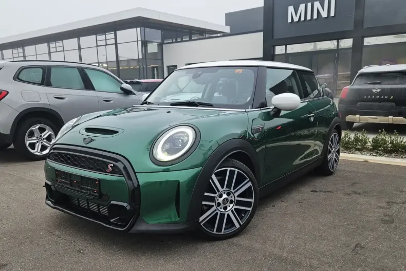MINI Cooper S din 2023 cu 15.000 km - oferta MIN110194 - foto 1