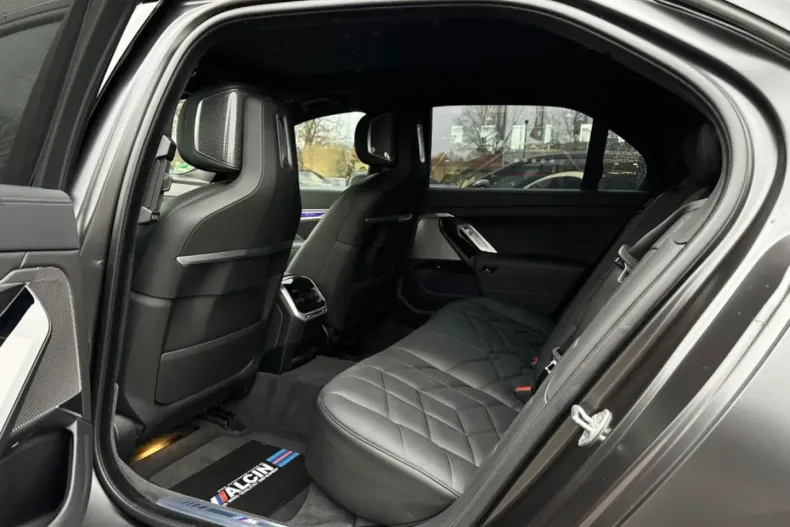 BMW 740 din 2024 cu 24.270 km - oferta BMW110196 - foto 10