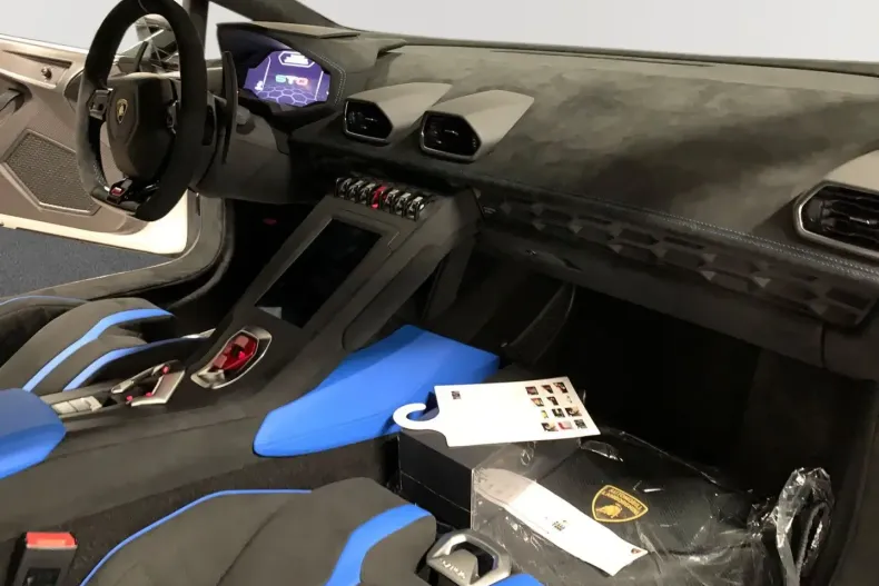 Lamborghini Huracán din 2023 cu 16.500 km - oferta LAM110200 - foto 13