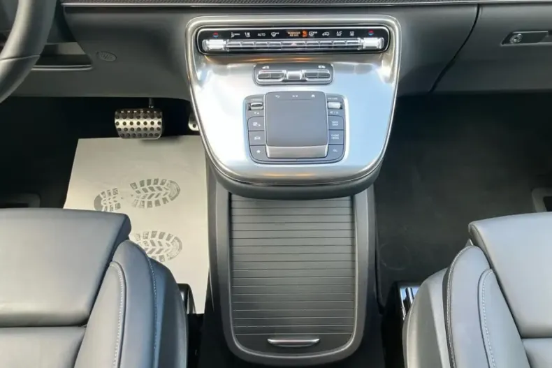 Mercedes-Benz V 300 din 2024 cu 11.500 km - oferta MER110263 - foto 8