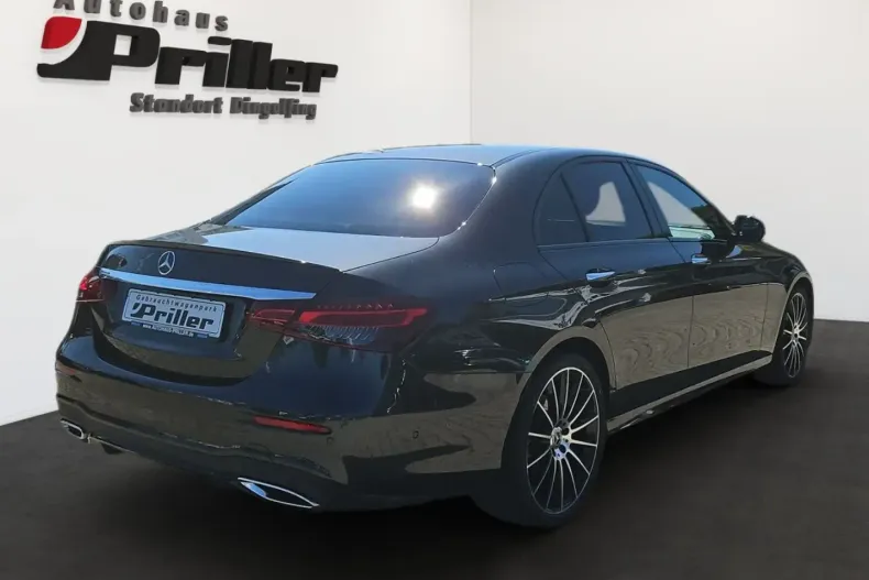 Mercedes-Benz E 220 din 2023 cu 58.003 km - oferta MER110308 - foto 3