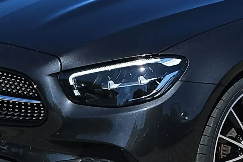 Mercedes-Benz E 220 din 2023 cu 58.003 km - oferta MER110308 - foto 5