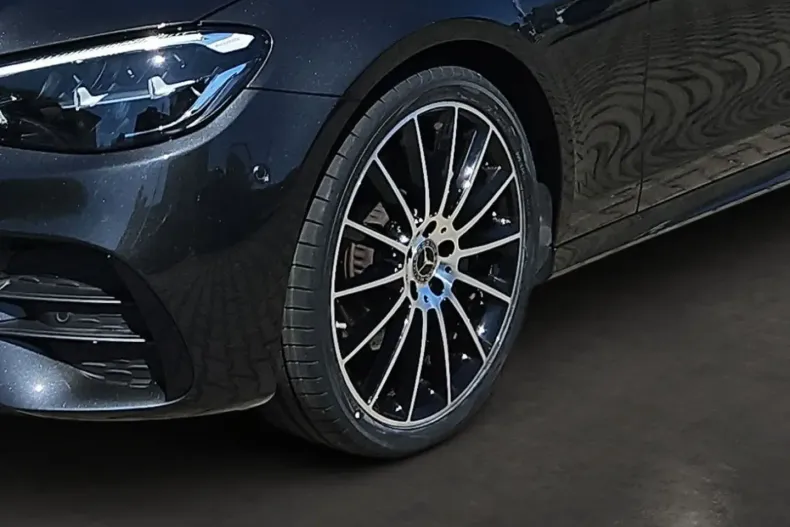 Mercedes-Benz E 220 din 2023 cu 58.003 km - oferta MER110308 - foto 6