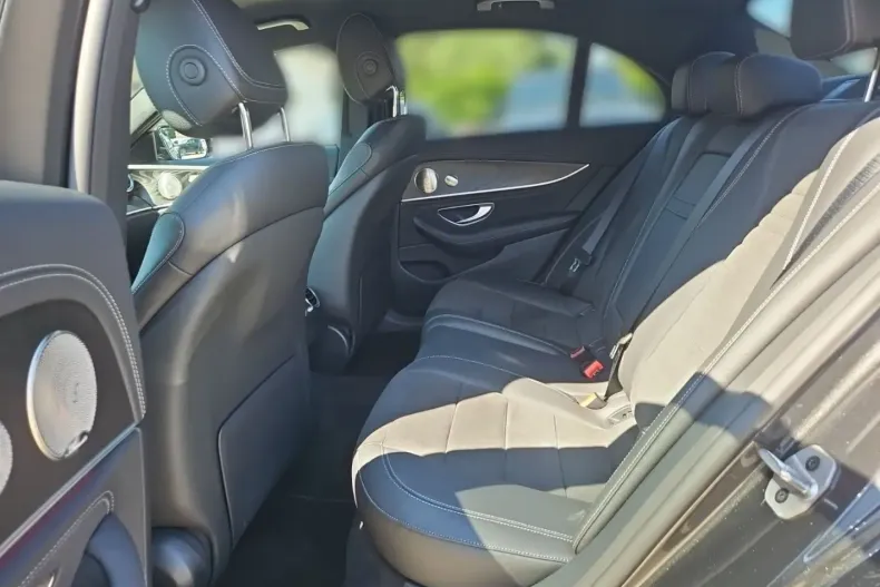 Mercedes-Benz E 220 din 2023 cu 58.003 km - oferta MER110308 - foto 11