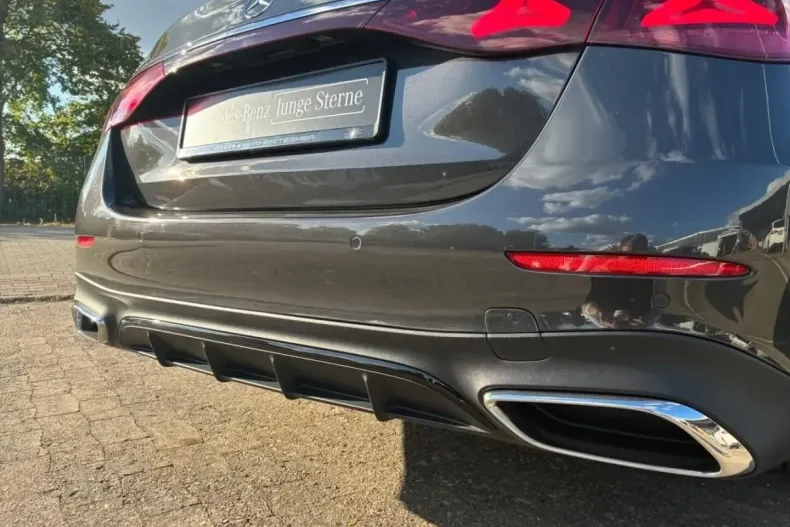 Mercedes-Benz E 300 din 2024 cu 65.912 km - oferta MER110309 - foto 12