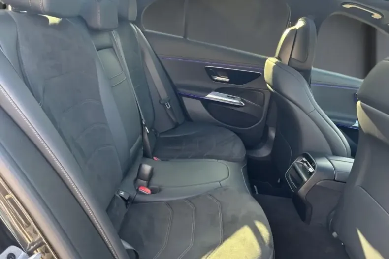 Mercedes-Benz E 300 din 2024 cu 65.912 km - oferta MER110309 - foto 14