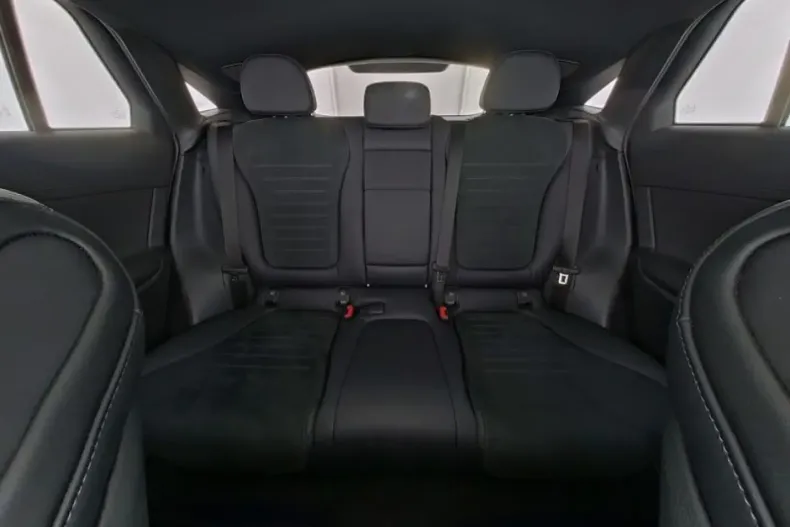 Mercedes-Benz GLC 300 din 2025 cu 19.980 km - oferta MER110367 - foto 8