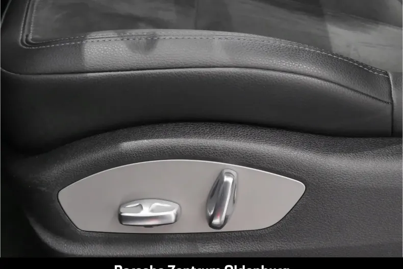 Porsche Macan din 2021 cu 67.101 km - oferta POR110375 - foto 40