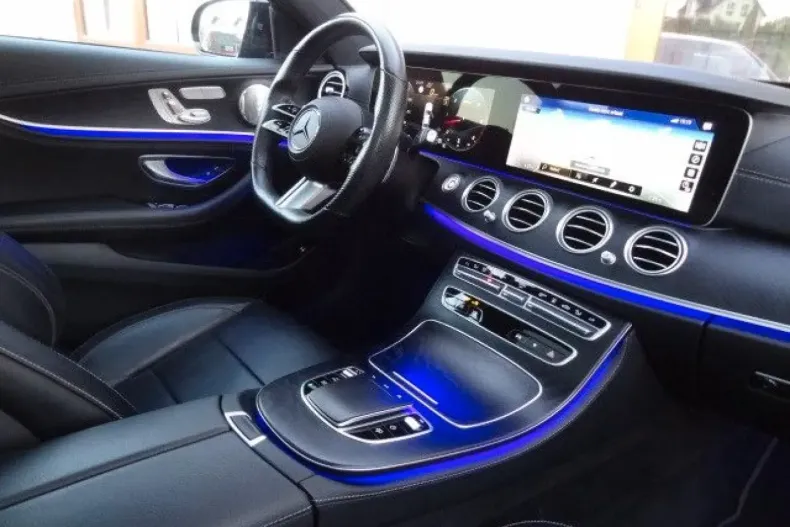 Mercedes-Benz E 400 din 2022 cu 93.975 km - oferta MER110391 - foto 9