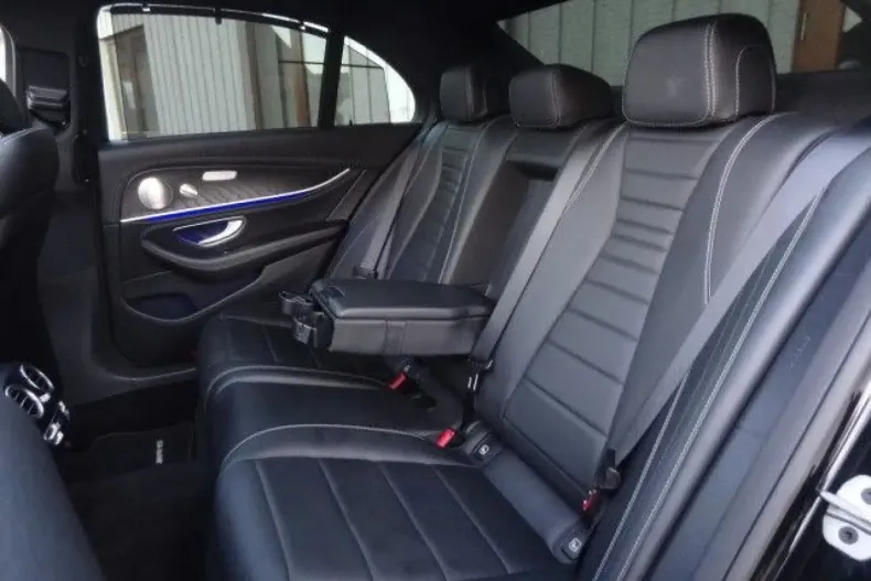 Mercedes-Benz E 400 din 2022 cu 93.975 km - oferta MER110391 - foto 12