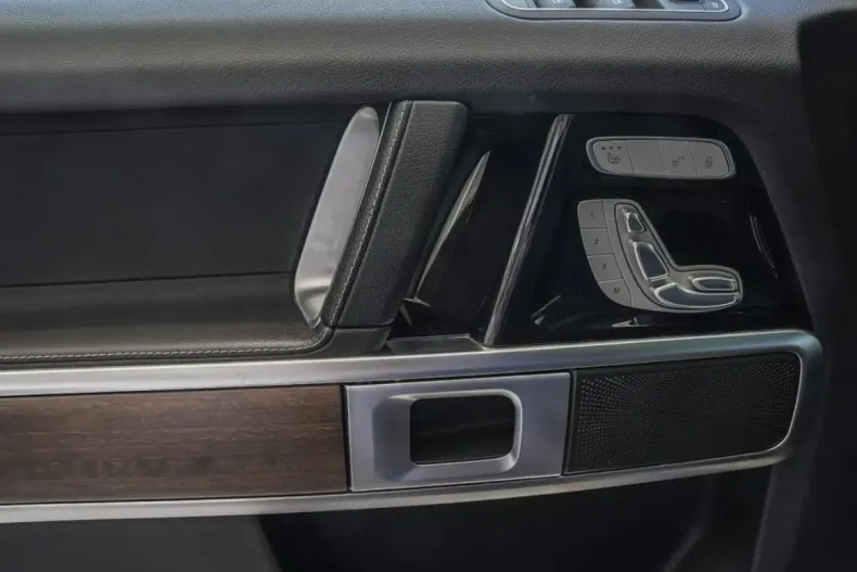 Mercedes-Benz G 350 din 2020 cu 83.425 km - oferta MER110394 - foto 19