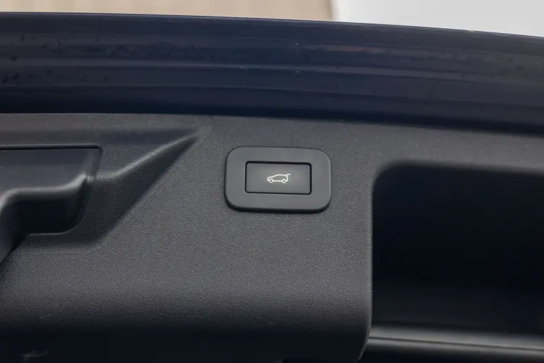 Land Rover Discovery Sport din 2022 cu 29.000 km - oferta LAN110400 - foto 11