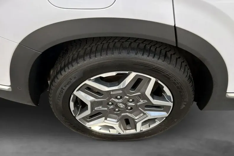 Hyundai SANTA FE din 2023 cu 39.400 km - oferta HYU110437 - foto 19