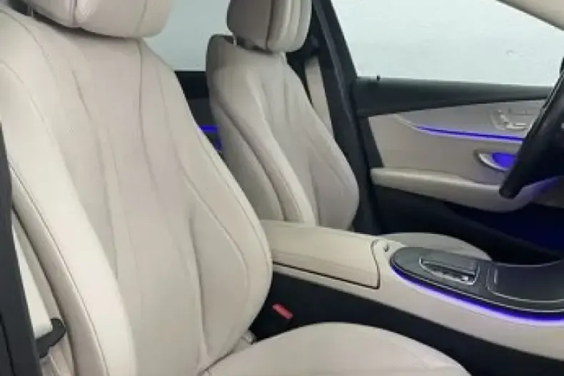 Mercedes-Benz E 400 din 2022 cu 98.030 km - oferta MER110530 - foto 8