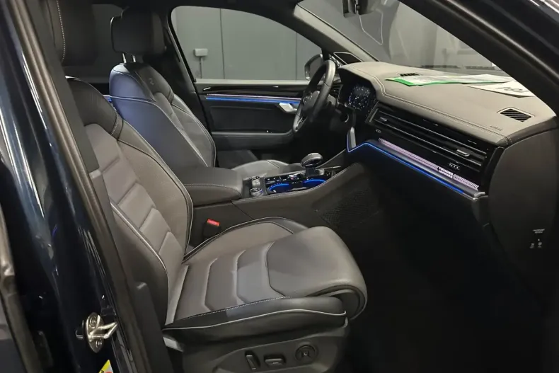 Volkswagen Touareg din 2024 cu 58.850 km - oferta VOL110536 - foto 9