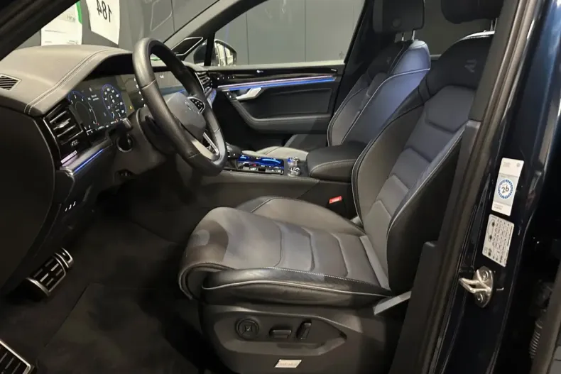 Volkswagen Touareg din 2024 cu 58.850 km - oferta VOL110536 - foto 14