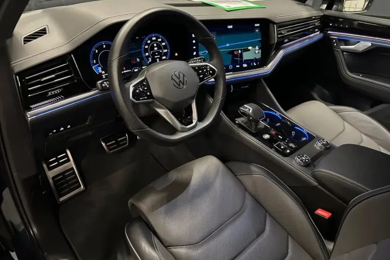 Volkswagen Touareg din 2024 cu 58.850 km - oferta VOL110536 - foto 16